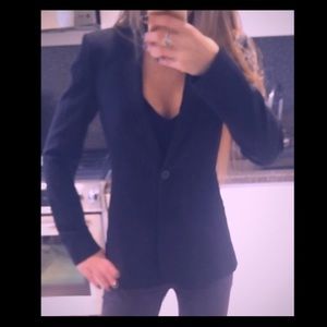 Classic, Versatile, & Stylish Theory Blazer